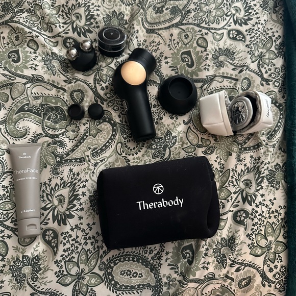 Therabody Black and Gold face device. Comes with original box. - Picture 7 of 7